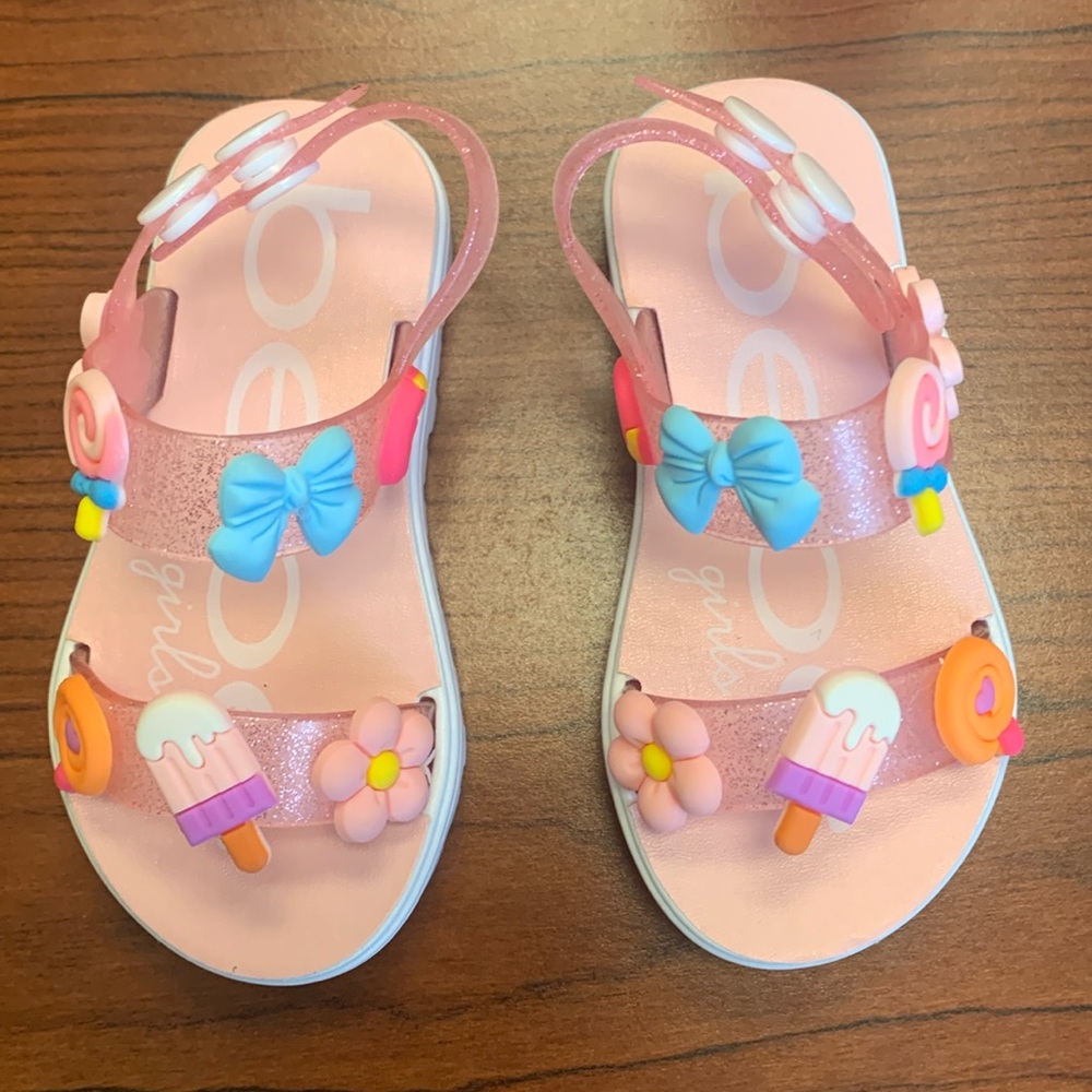 NWOT Bebe toddler sandals